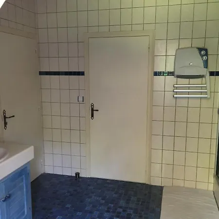 Avec Balcon Et Salle De Bains Privee 民宿 *